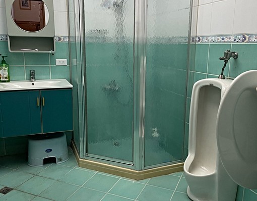 百坪高檔裝潢透天厝、近交流道、離學校近 - Image 13