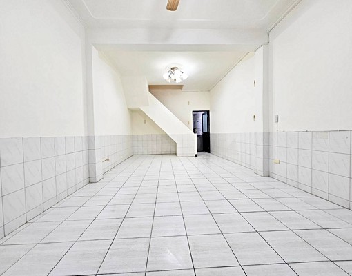 *正四號公園旁靜巷內1+2樓透天* - Image 2