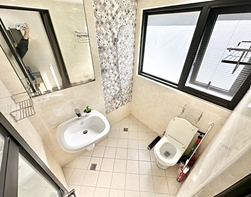 近74道路🔥電梯新屋✨陽台獨洗曬✨雙租補✨機車位✨採光好✨ - Image 9