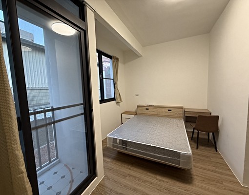 東區全新整理分租套房10坪可開火可租補 - Image 13