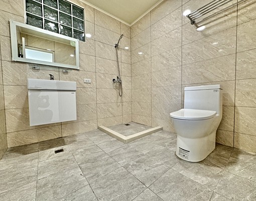 可租補可戶籍✨整棟出租✨遮雨棚車庫✨家具可談 - Image 12