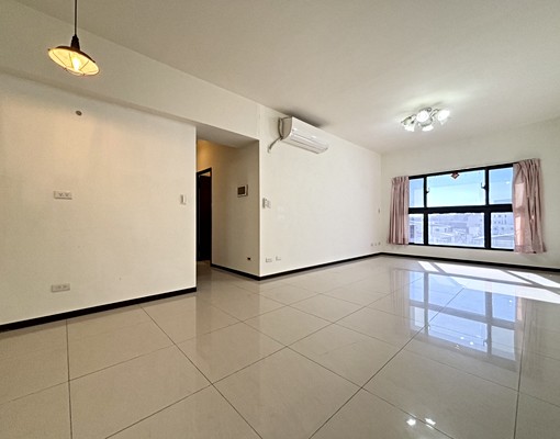 秒殺質感社區大三房🔥烏日南區大慶|簡配雙租補入籍平車 - Image 1