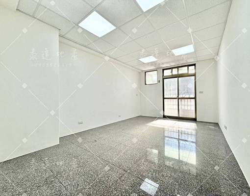 TD💫東區✨全室重新裝潢✨適合分租工作室、辦公室 - Image 2