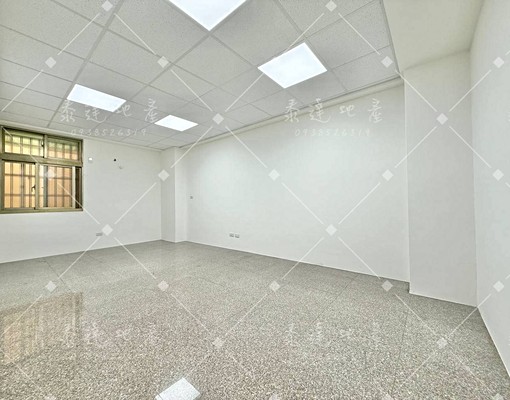 TD💫東區✨全室重新裝潢✨適合分租工作室、辦公室 - Image 4