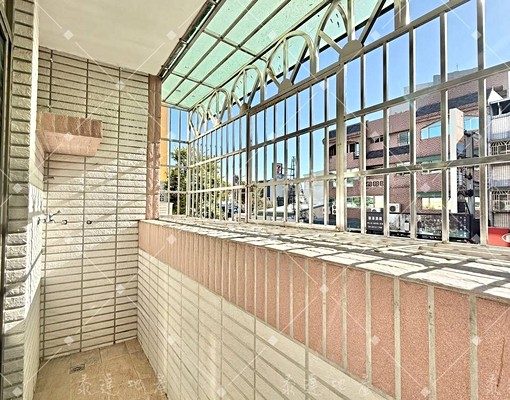 TD💫東區✨全室重新裝潢✨適合分租工作室、辦公室 - Image 9