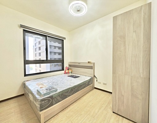 東區下逛逛LALA✨全新精裝大三房平車✨高級家電可租補戶籍 - Image 13