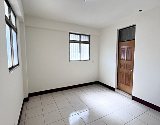 潭子福潭路邊間5房透天💎可店面住家合一👍平車交通便利 - Image 12