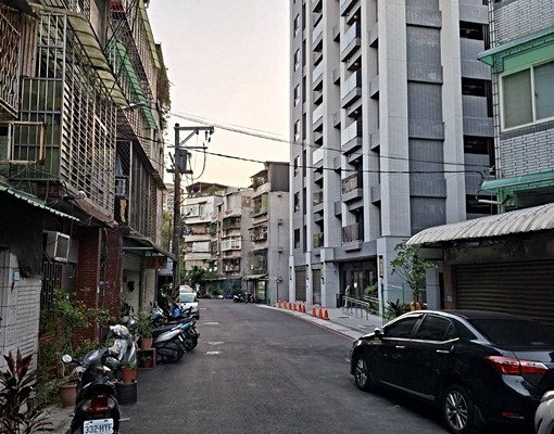 南山高中學區,1+2樓,3+1房,2廳2衛,社宅,仲介勿擾 - Image 1