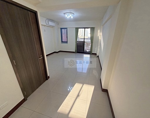 大遠百新竹火車站可養寵車庫透天附小閣樓 - Image 8