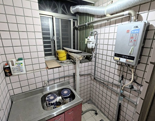 板橋~太陽村~電梯房2樓~3房2衛~~~ - Image 15