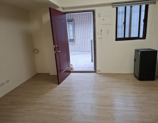 三重大仁街XX號8樓20坪電梯租1萬520坪2房1廳1萬5 - Image 3