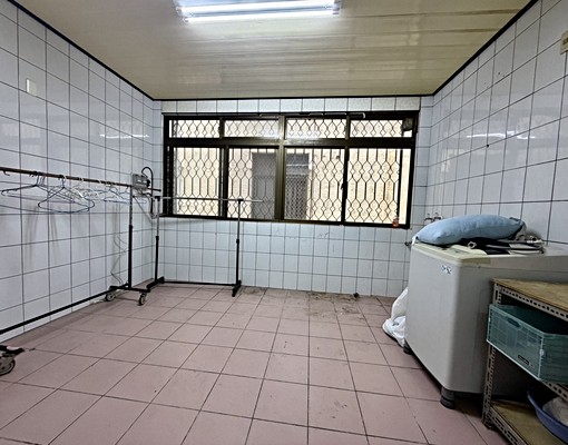 🏠中西區整棟透天店面✨6房大空間/可營登/全新整理✨近好市 - Image 8