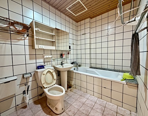 🏠中西區整棟透天店面✨6房大空間/可營登/全新整理✨近好市 - Image 12