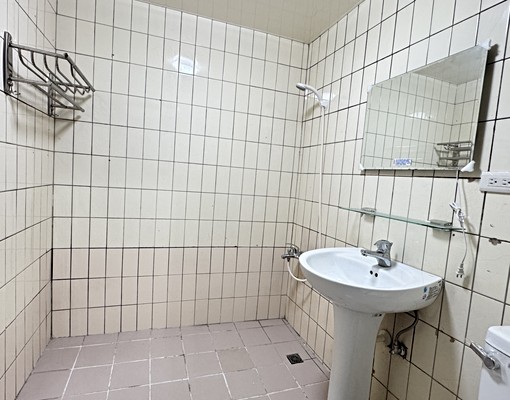 可租補⭐免服務費⭐近山佳火車站⭐大空間生活機能佳⭐五泰許修銘 - Image 7