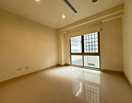 關新商圈｜高樓層景觀溫馨2＋1房＋平面車位 - Image 1