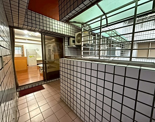 上石路💖電梯大樓~一年起租~男女皆可 - Image 2