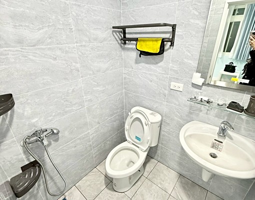 菜寮站‧全新裝潢套房‧變頻冷氣‧洗脫烘衣機‧外推窗可曬 - Image 6