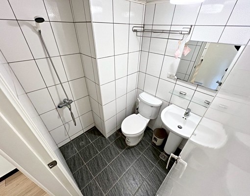 🔥如果你願意爬5樓租到就是賺到🔥台水電分算🔥天然瓦斯 - Image 11