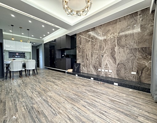 🌪️🌪️豪哥出擊~首次出租~充電平面車位~可談傢俱 - Image 1