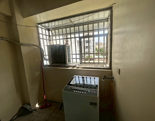 台南買房賣房-近台南火車站獨立陽台通風套房 - Image 3