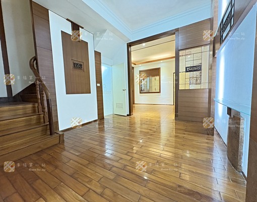 南屯透天🌟木質系🌟門口平面車位🌟好事多 - Image 1