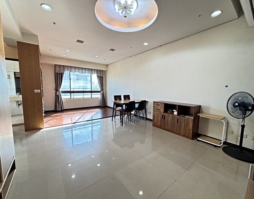 北屯👍黃金區域👍有平車✨可租補❤️大間採光好 - Image 2