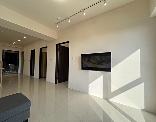 兩房有車位建工高科大高雄高工正興國小建興市場輕軌家樂福正忠路 - Image 9