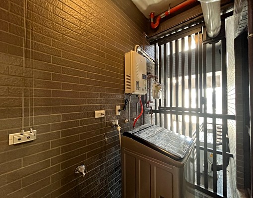 兩房有車位建工高科大高雄高工正興國小建興市場輕軌家樂福正忠路 - Image 8