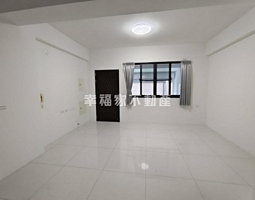 ★奐蝶陪您租房趣★歸仁｜陽光城四年雙車透天 - Image 4