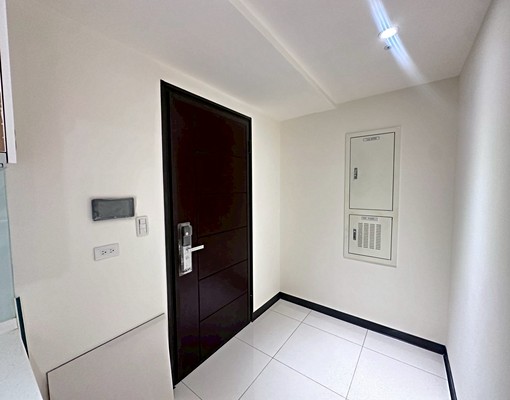 中和、電梯管理租補報稅採光裝潢機能強有平車垃圾收 - Image 3