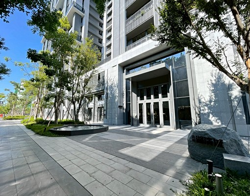 可寵~寵物公園、獨洗獨曬~免仲介費~全新未住+平面車位! - Image 3