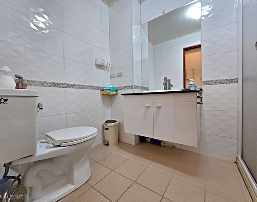 中壢近A21.A22捷運站大套房.有廚房陽台.可租補 - Image 4