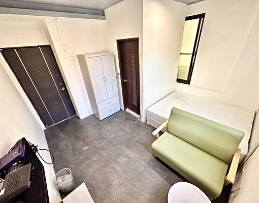 二中旁🔥可租補可寵物綠園道超好停汽車 - Image 3