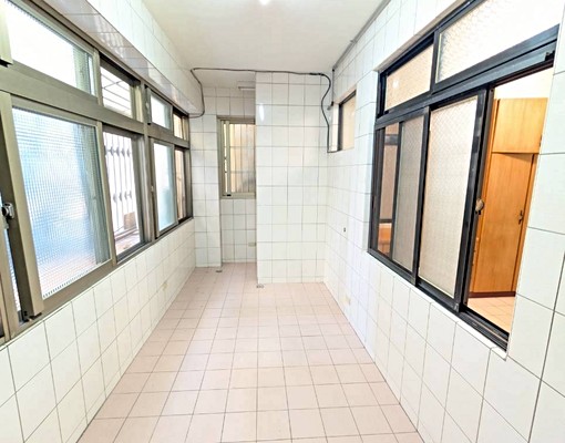 市中心/大空間兩房/明亮有陽台/健身公寓 - Image 11