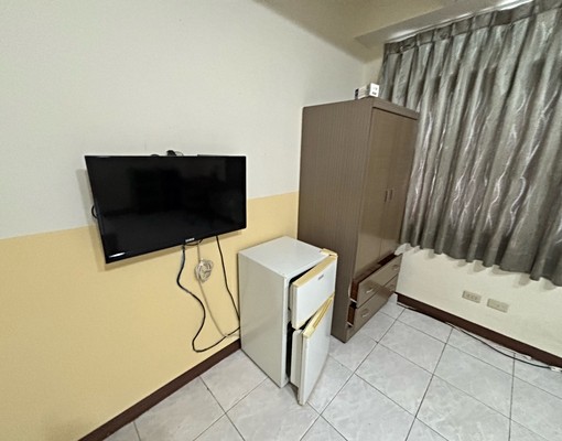 左營高鐵站前-套房.生活餐飲逛街好方便.可拎包入住 - Image 4