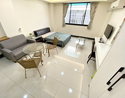 西區忠明南路美術館🌟可租補🌟一房一廳大坪數🌟陽台獨洗曬 - Image 3