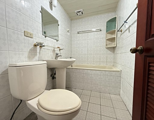 無敵大露臺~超強學區首選! - Image 15