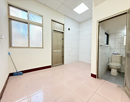 沙鹿❤️全新整理透天店住緊鄰中山路學區 - Image 8