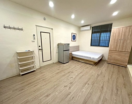 亞東醫院❣️空間大對外窗採光通風衛浴窗~新裝潢變頻空調 - Image 1