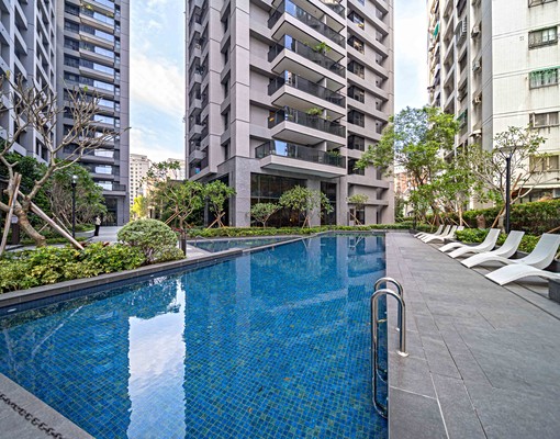 美術白天鵝~美術館全新三房平車!!!!含家俱 - Image 1