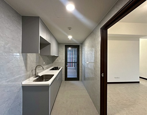 找五泰最安心思思~環境適合居住~帶車位~4房2廳2衛2陽台! - Image 2