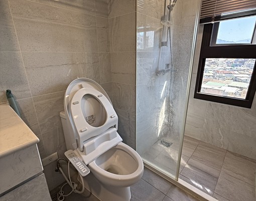 A可租補免仲介費/高樓層系統收納3台大金冷氣/大晟房屋 - Image 4