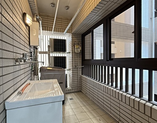 A可租補免仲介費/高樓層系統收納3台大金冷氣/大晟房屋 - Image 7