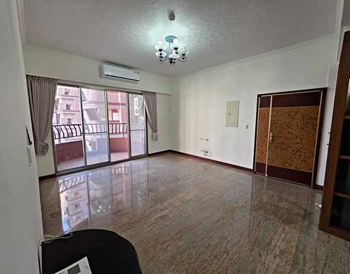 高雄火車站~三鳳中街~溫馨3+1房+平車 - Image 4