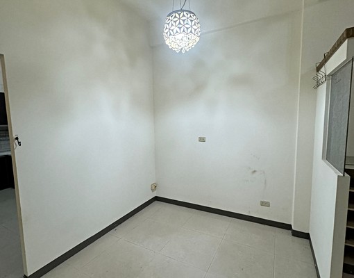 出租✨友愛商圈電梯別墅05-2339797 - Image 11