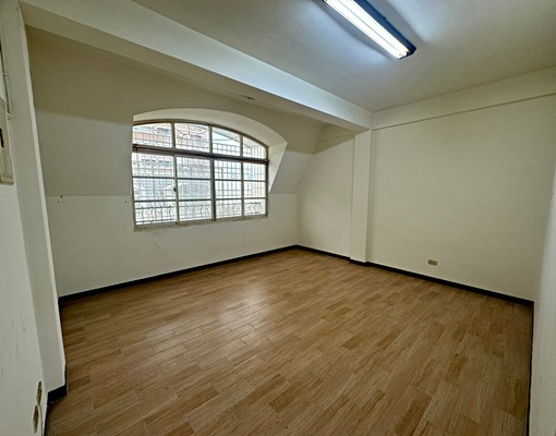 出租✨友愛商圈電梯別墅05-2339797 - Image 12