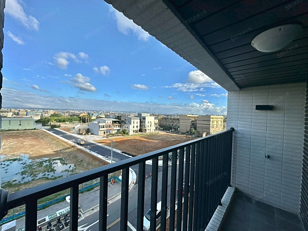 找五泰最安心思思~G17好宅!乾淨舒適~4房2廳2衛浴帶車位 - Image 1