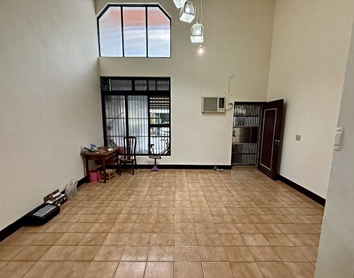 中原大學漂亮透天1~4樓.空屋附冷氣.有車位 - Image 3