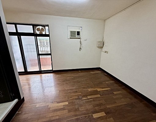 中原大學漂亮透天1~4樓.空屋附冷氣.有車位 - Image 8