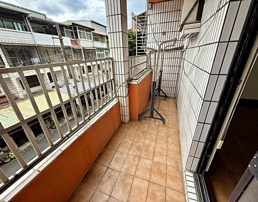 中原大學漂亮透天1~4樓.空屋附冷氣.有車位 - Image 11